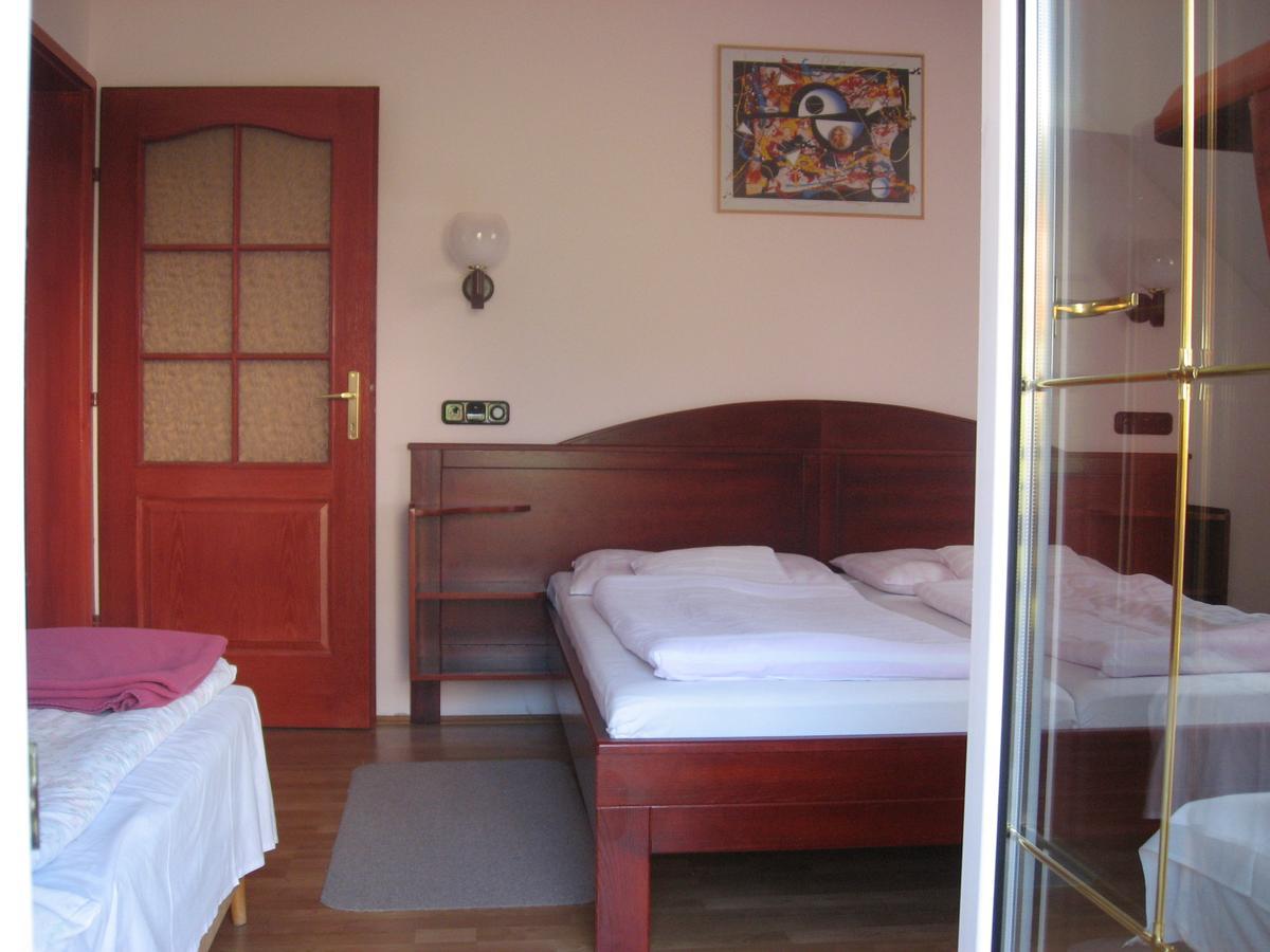 Pannon Panzio Restaurant Hotel Pannonhalma Bilik gambar